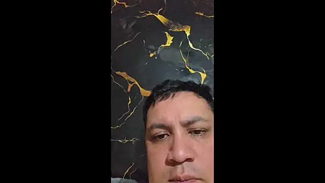 הופעת וובקאם של 69_romantico_69