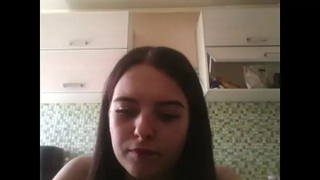XXX chat uživo modela KikiAmino