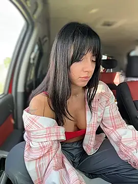 JulliaVegas 现场XXX聊  天