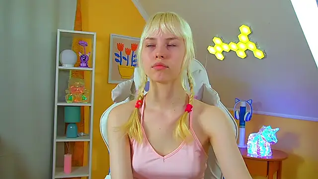 HannahHollis' Live XXX Chat