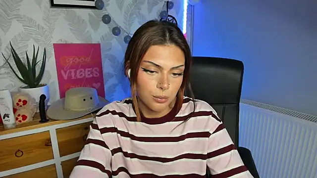 Nova_SIN's Live XXX Chat