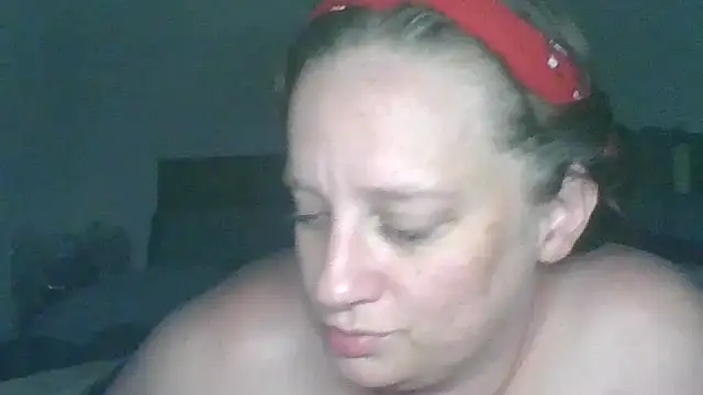 XXX chat uživo modela curvysclan