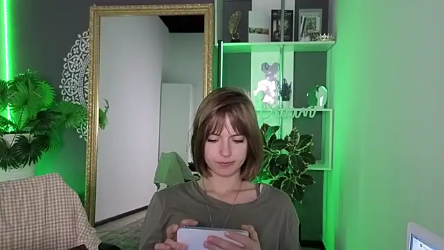 EchoScribe Adlı Modelin Canlı XXX Sohbeti