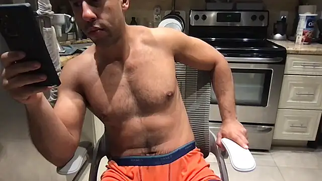 BigGuyMuscle Live XXX-chat