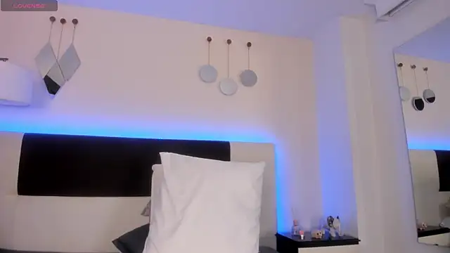 Sky_Loren's Live XXX Chat
