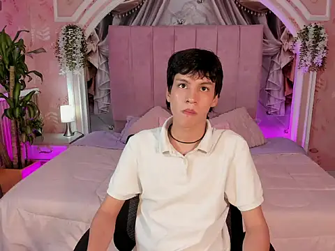 max_hunter1 Adlı Modelin Canlı XXX Sohbeti