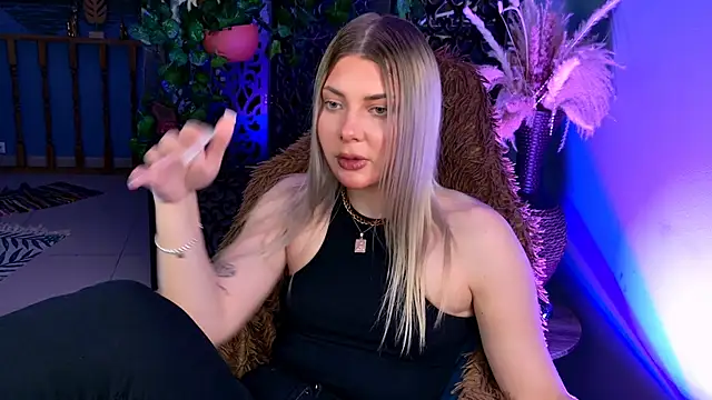 HyileyClark Live XXX-Chat