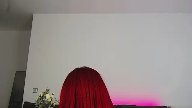 CrystalRedd Live XXX-Chat