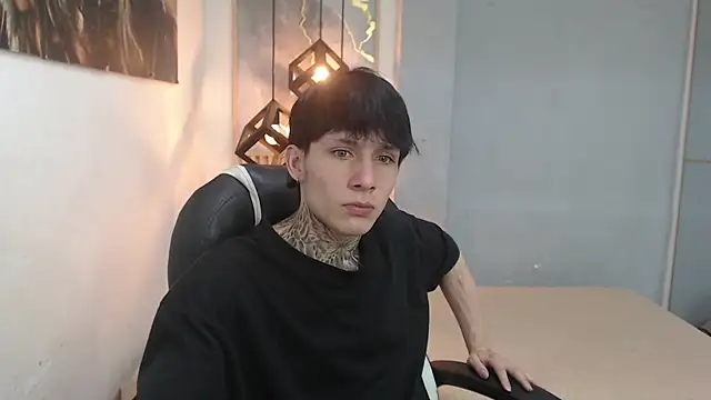 XXX chat uživo modela Cry_thereal