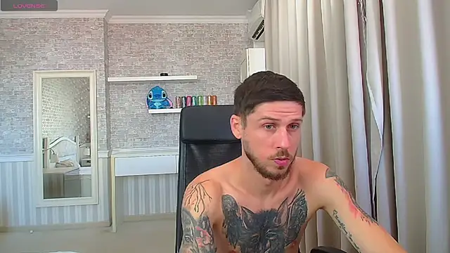 Chat XXX ao vivo de JonahShaw