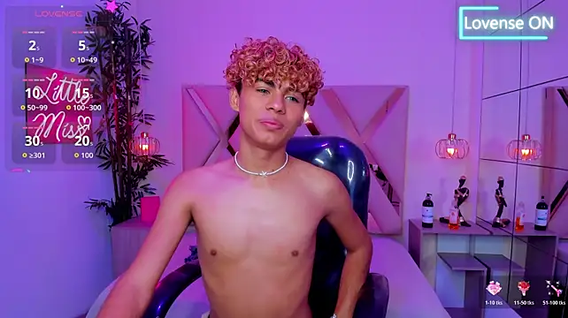 Anyelo_Twink Adlı Modelin Web Kamerası Şovu
