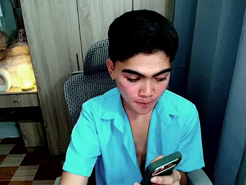 ItsKenny Pertunjukan Webcam