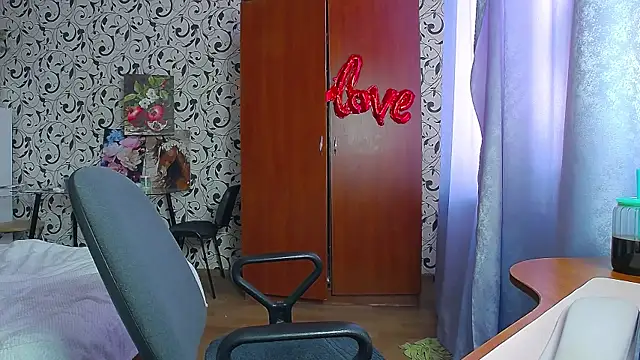 Ketrinsweetits' Live XXX Chat