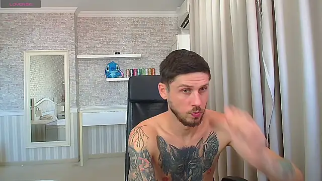 JonahShaw – Naživo XXX chat