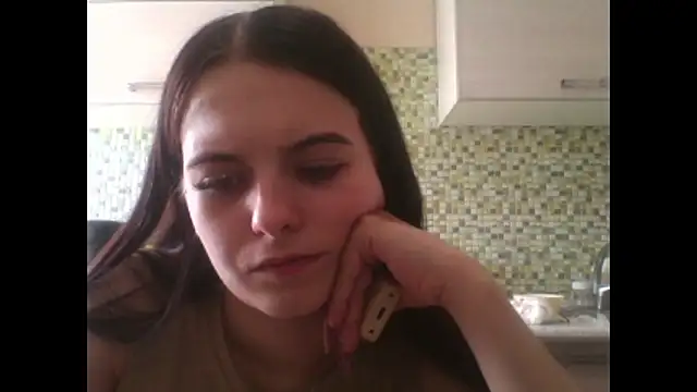 KikiAmino Chat XXX in diretta