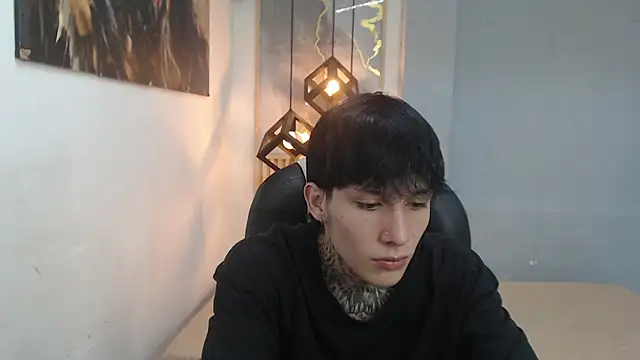 Czat XXX na żywo – Cry_thereal