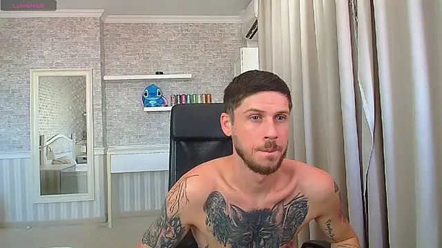 JonahShaw live XXX chat