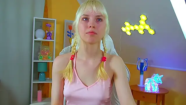 HannahHollis' Live XXX Chat