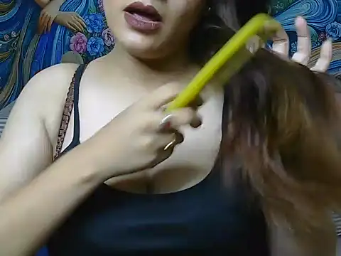 Its-anayaa's Live XXX Chat