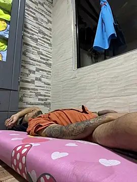 elandresredes webkamerás műsora