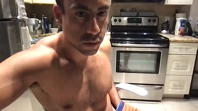 Chat XXX ao vivo de BigGuyMuscle