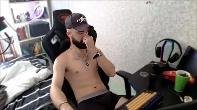 Czat XXX na żywo – _Serious_Man