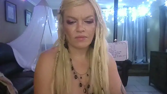 marilyn420's Live XXX Chat