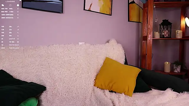 XXX chat uživo modela ShantellAngulo
