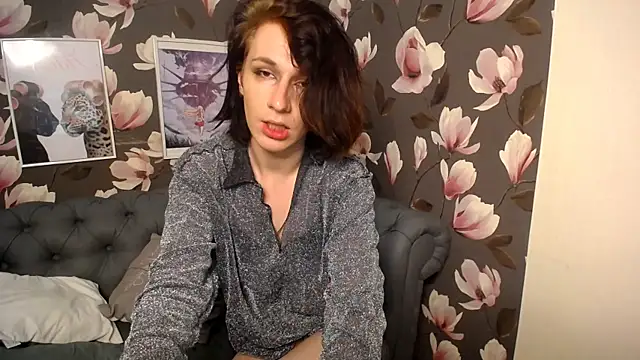MickeQuineen Live XXX chat