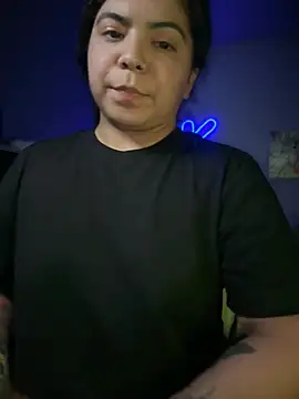 kimmiakiss22's Live XXX Chat