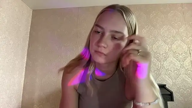 blondegirl2026 现场XXX聊天