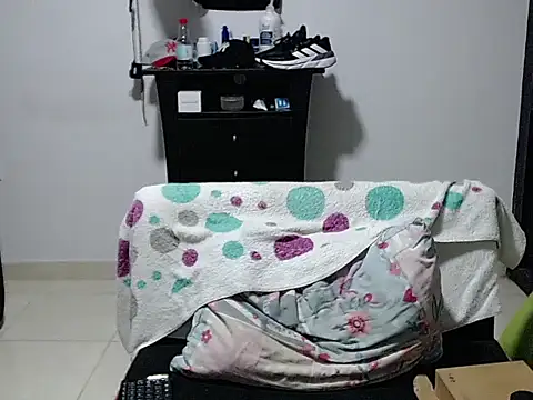 Zac_Efront Webcam show