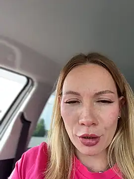 LavenderHot's Live XXX Chat