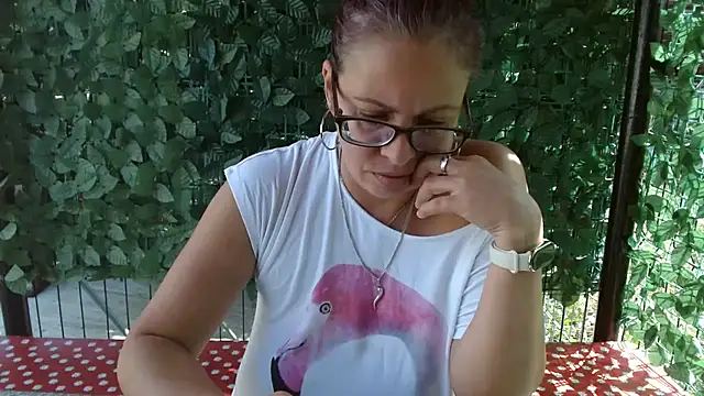LadyHellene's Live XXX Chat