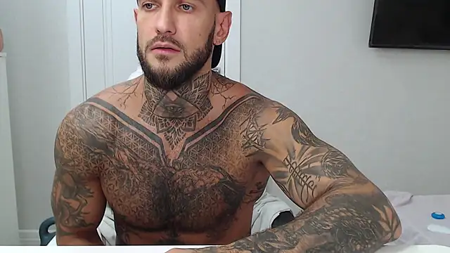 maxi_foxxx Chat XXX in diretta
