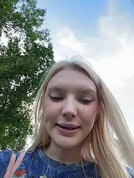 AmmyInPublic live XXX chat