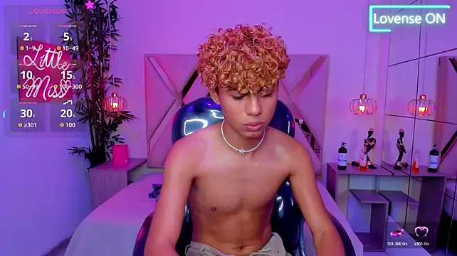 دردشة Anyelo_Twink الجنسية المباشرة