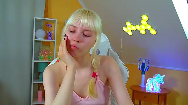 Živý XXX chat HannahHollis