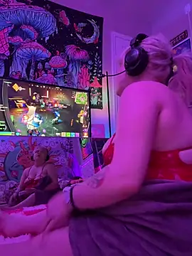 XXX chat uživo modela Cutiepiespanks