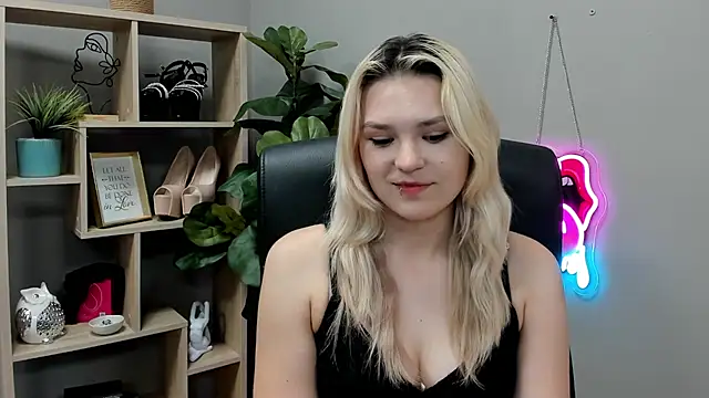 SweetLilyxo's Live XXX Chat