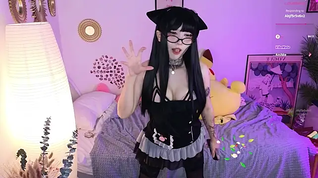 oni_doll Webcamshow