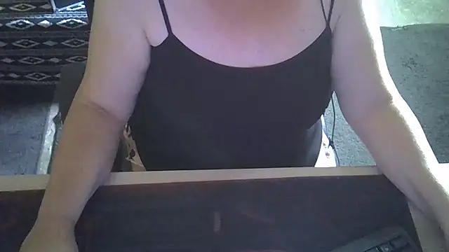 Silvia2277's Live XXX Chat