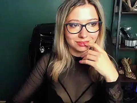 Chat +18 de loveHeidi ao vivo