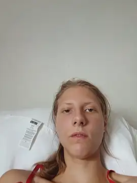 Chat +18 de LenaGoldi ao vivo