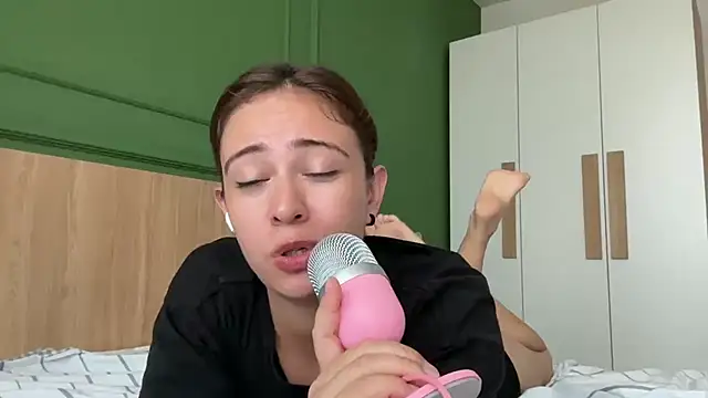 Clara_JuneのライブXXXチャット