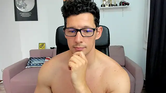 BrutusK08 Chat XXX live