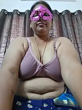 Hot_Sreeja_Tamil's Live XXX Chat