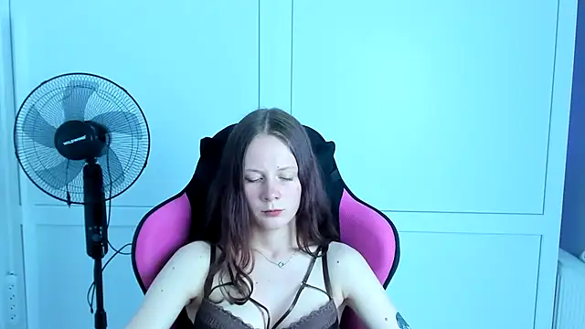 Skylar_spring: онлайн-секс-чат
