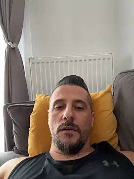 InsaneMattt – Naživo XXX chat