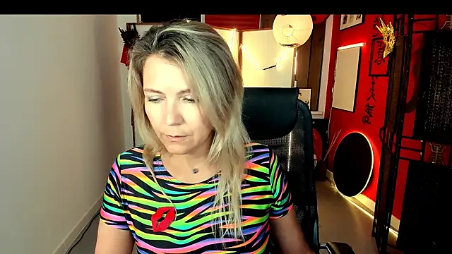 Онлайн чат XXX NicoleHitman